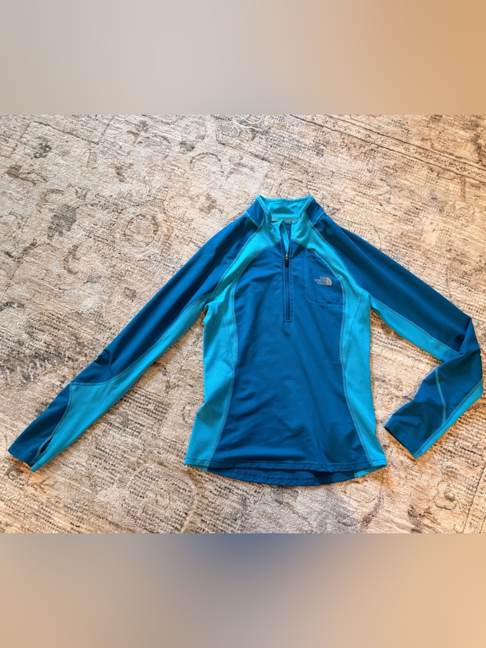 The North Face Women's Active top Flight Series 1/4 zipper running top
